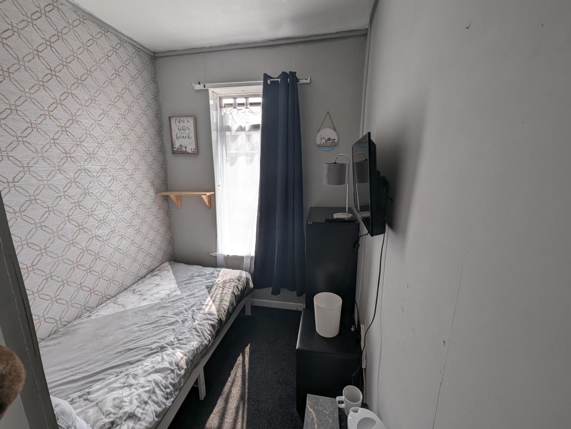 Wonky Towers Bed and Breakfast Blackpool Eksteriør billede